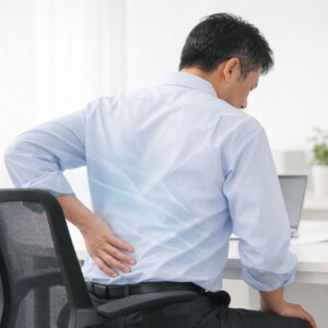 腰痛の新橋サラリーマン